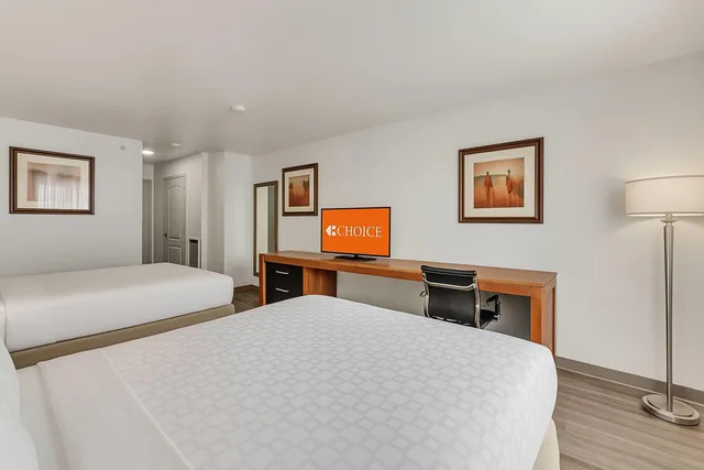غرفة بسريرين كوين، Clarion Inn Salt Lake City Airport 7/10