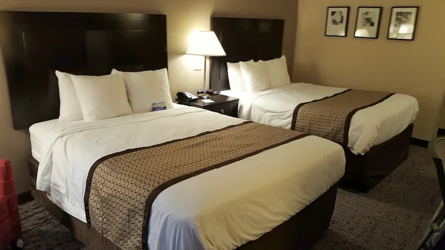 غرفة بسريرين كوين، Baymont By Wyndham Belleville Airport Area 2/2