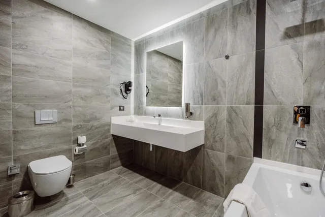 غرفة عائلية بسرير كينج وسرير كوين، Best Western Plus Batumi 5/7