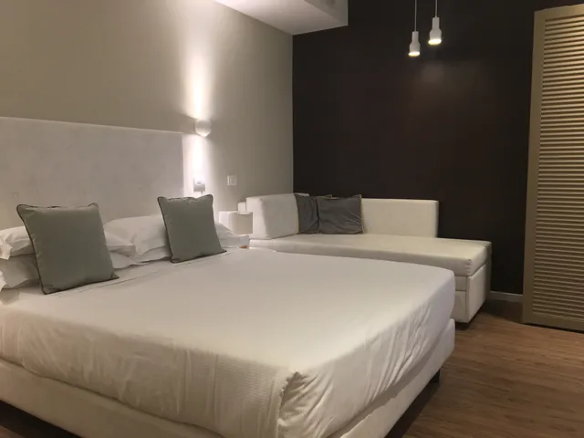 غرفة كومفورت ثلاثية، Hotel Select Suites & Spa 1/2
