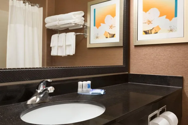 غرفة قياسية بسرير كوين، Country Inn & Suites by Radisson, Bismarck-Mandan 6/7