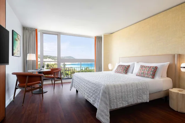 Deluxe, King Bed, Garden and Sea View، LE MERIDIEN NICE 1/5