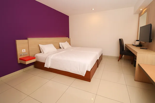 غرفة تنفيذية بسريرين منفصلين، Borneo Hotel 1/1