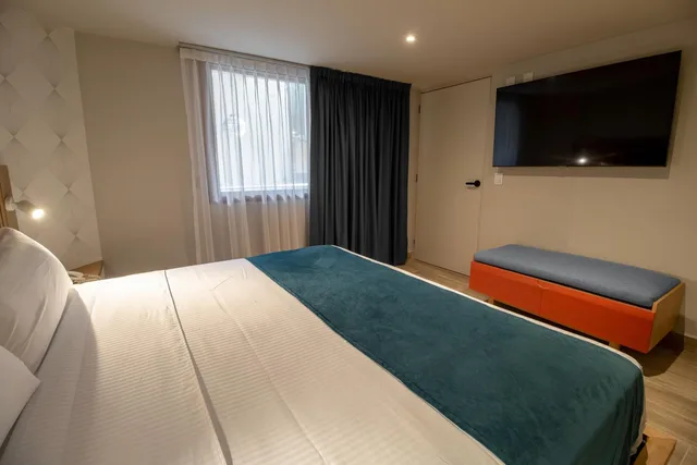 جناح سوبيريور، Oliva Plaza Hotel 5/8