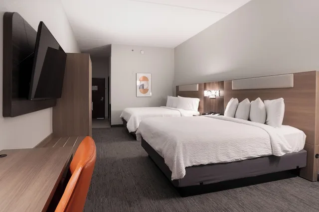 Standard, 2 Queen Beds, Extra Floor Space، Holiday Inn Express Hotel And Suites Orange City 4/7