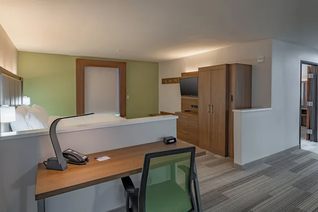 جناح بسريرين كينج بغرفتي نوم، Holiday Inn Express Suites N Waco Area West 7/7