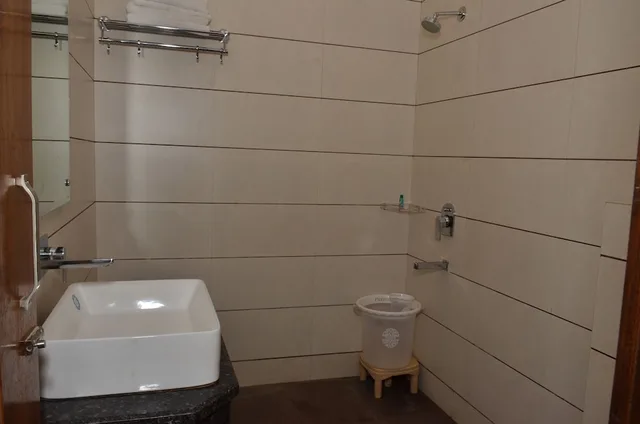 OYO Rooms Railway Station Exit Gate, Amritsar 58/60