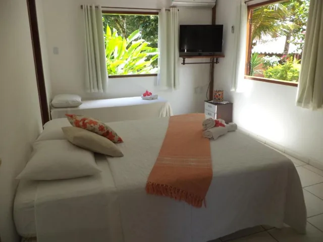 Master, Chalet, 1 Double and 3 Single Beds، Arraial Praia Hotel Pousada 5/8
