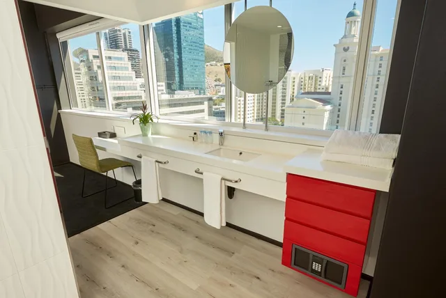 غرفة لذوي الإعاقة، Hotel Sky Cape Town 7/8