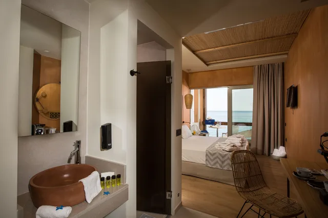 غرفة سوبيريور بسرير مزدوج أو سريرين منفصلين بإطلالة على البحر، Palmera Beach Hotel and Spa Adult Only 4/5