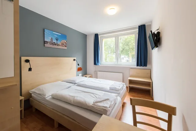 غرفة بسريرين منفصلين، a&o Berlin Mitte 3/10
