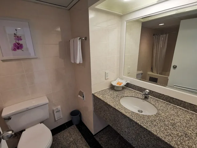 غرفة تنفيذية بسريرين منفصلين بإطلالة على النهر، Tongtara Riverview Hotel 4/5