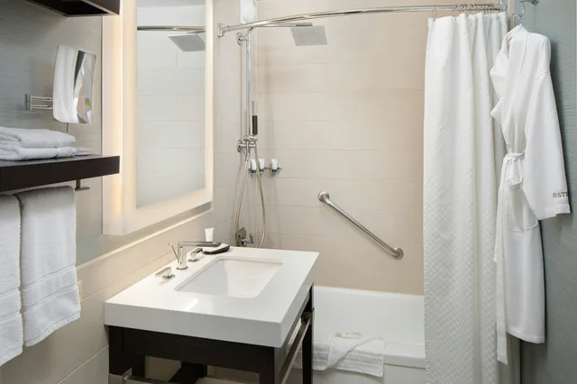 غرفة بسرير كينج، The Westin Governor Morris, Morristown 2/3