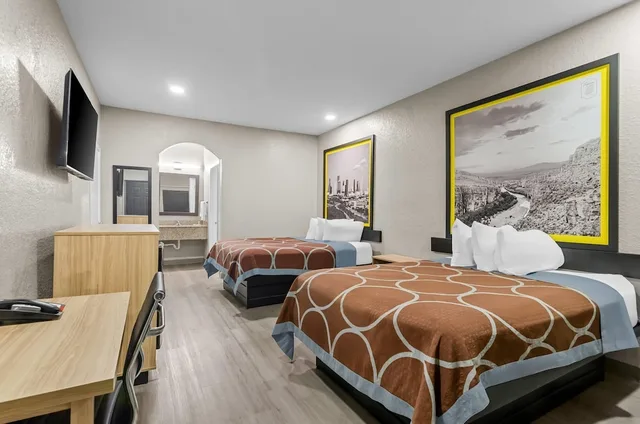 غرفة بسريرين مزدوجين للمدخنين، Super 8 by Wyndham Houston/Brookhollow NW 3/10