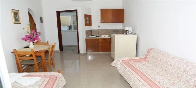 شقة عائلية بسرير كوين وسريرين منفصلين بغرفة نوم واحدة، Thelesi Apartments 10/10