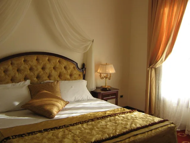 جناح، Grand Hotel Palace 2/4