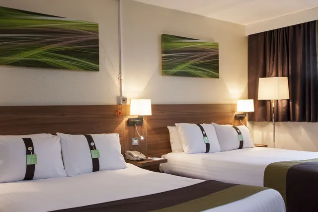Standard, 2 Double Beds, Wharf View، Holiday Inn Lincoln 5/9