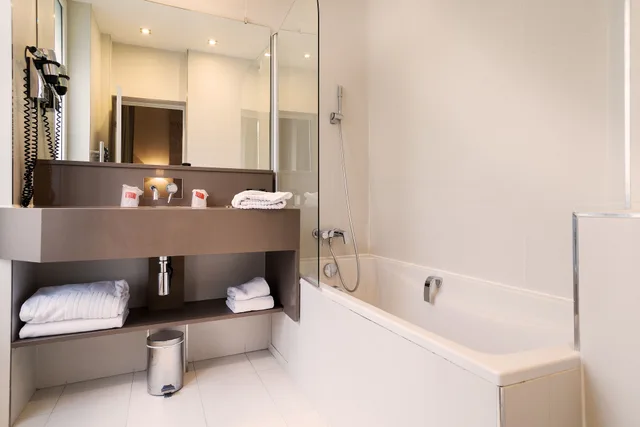 غرفة بريستيج بسرير كينج، Hotel Chambellan Morgane 4/4