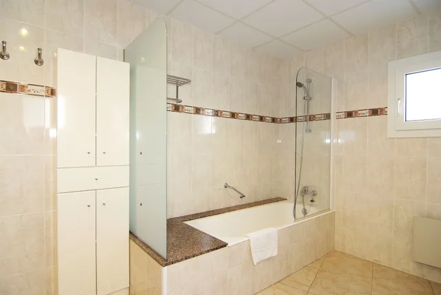 غرفة عائلية بأربعة أسرّة، Hotel Portbo 3/3
