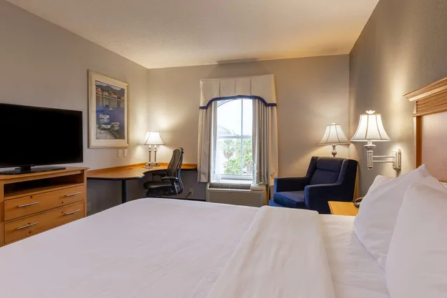 غرفة بسرير كينج، Hampton Inn Suites Jacksonville South St Johns Town Center Area 1/4