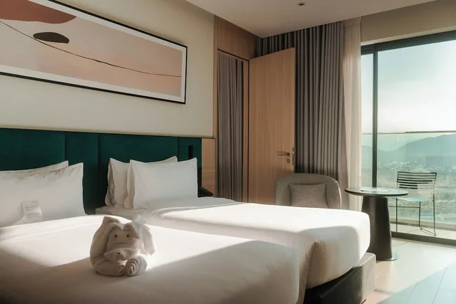 غرفة عائلية بسرير كوين وسريرين منفصلين بإطلالة على الجبل، December Hotel 5/10