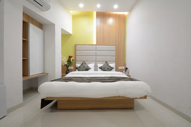 Super, Deluxe, Double Bed، HOTEL ONE UP 1/1