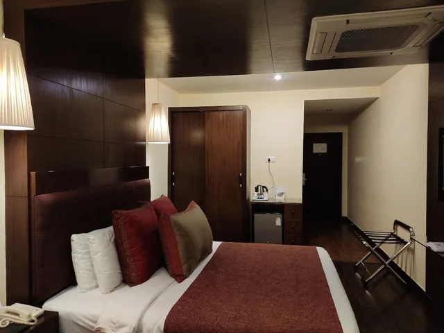 Deluxe, King Bed, Quality Inn River Country 4/7