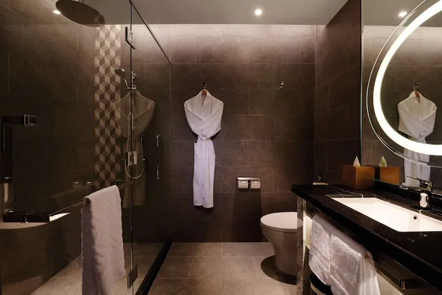 جناح ديلوكس بسرير كينج، Doubletree By Hilton Putrajaya Lakeside 4/8