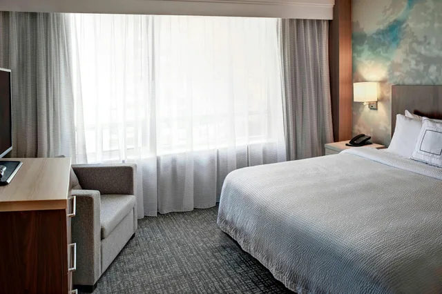 جناح، Courtyard By Marriott Downtown Toronto 1/1