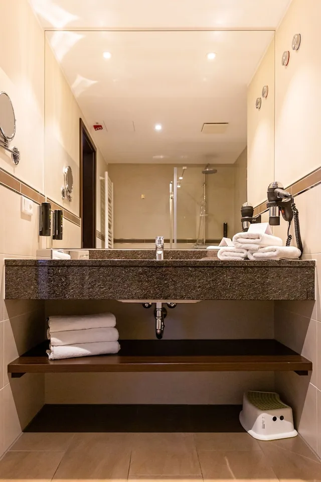 غرفة قياسية بسرير مزدوج أو سريرين منفصلين، Hotel Bomonti Nurnberg West 9/10
