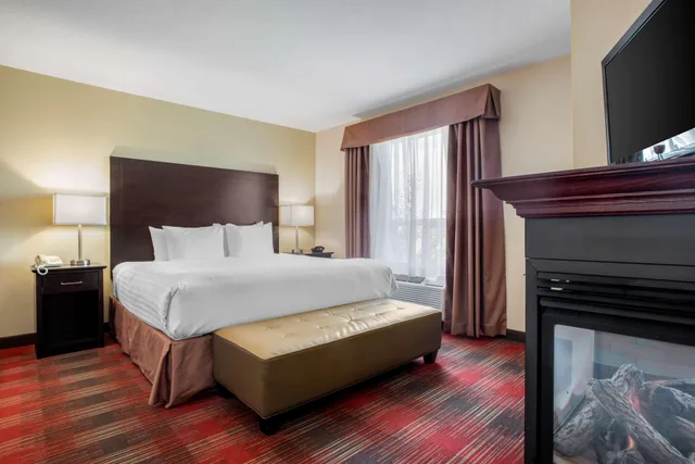 غرفة بسرير كينج، Best Western Plus Red Deer Inn and Suites 2/4