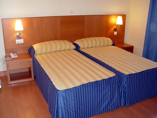 غرفة بسريرين منفصلين، Ibaigune Hotel 2/3