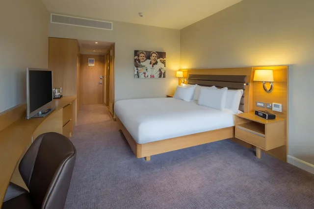 Room, King Bed, Hilton At St Georges Park Burton upon Trent 1/6