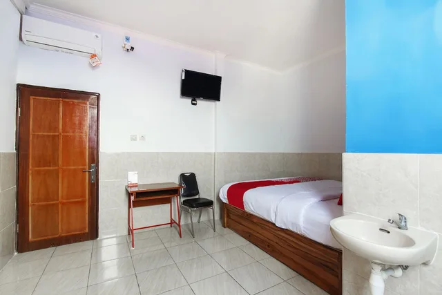 غرفة ديلوكس بسرير مزدوج، OYO 3720 Homestay Gayatri Janti 3/4