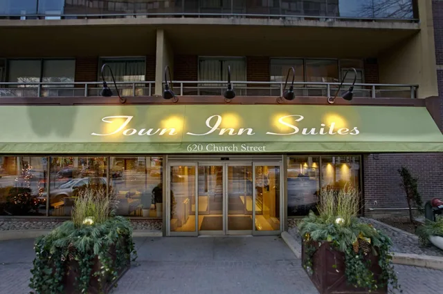 غرفة، Town Inn Suites 1/2