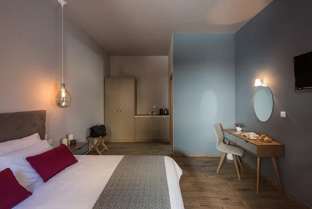 غرفة قياسية بسرير كينج في الطابق الأرضي، Bluebell Luxury Suites 1/5