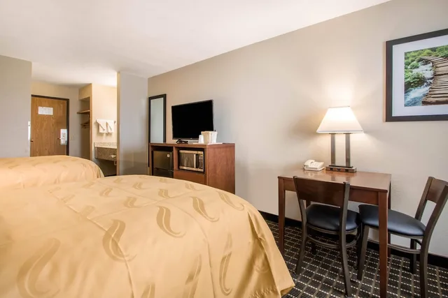 غرفة قياسية بسريرين مزدوجين، Sleep Inn & Suites Madison West 7/10