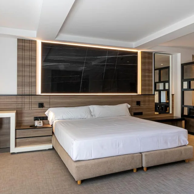 جناح جونيور، HOTEL INFFINIT SANXENXO PLAYA 2/10