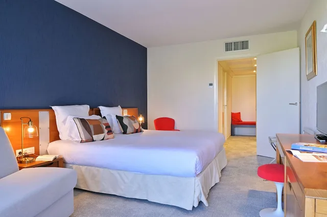 غرفة بسرير كوين مع أريكة، Hotel Pietracap 2/4