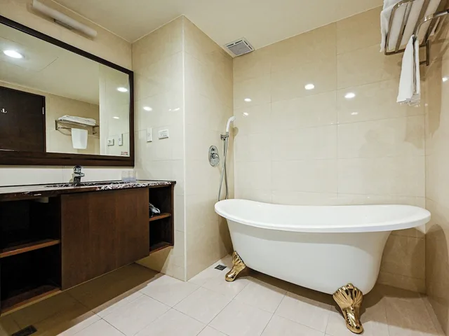 Superior, Suite, Queen Bed, CHECK inn Taipei Neihu 9/10
