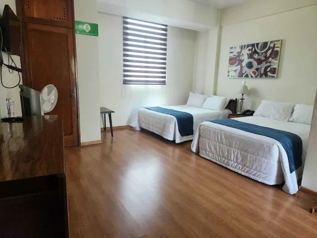 Room, 2 Double Beds, Trueba 2/8