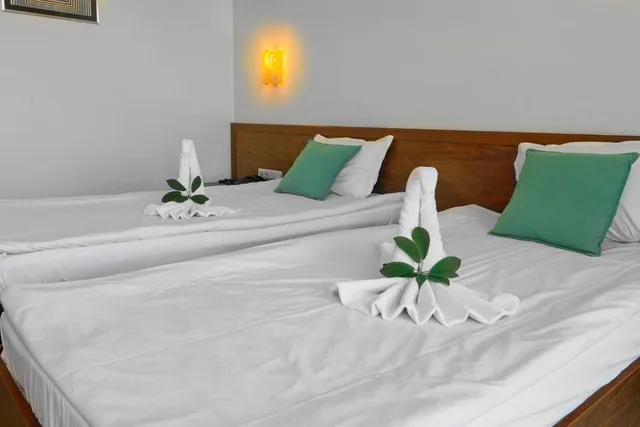 Single Parent, Double Bed، Glarus 2/2