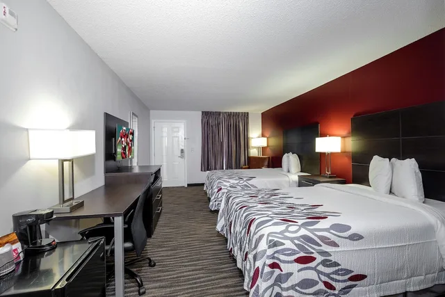 غرفة سوبيريور بسريرين مزدوجين، Red Roof Inn Defuniak Springs 4/6