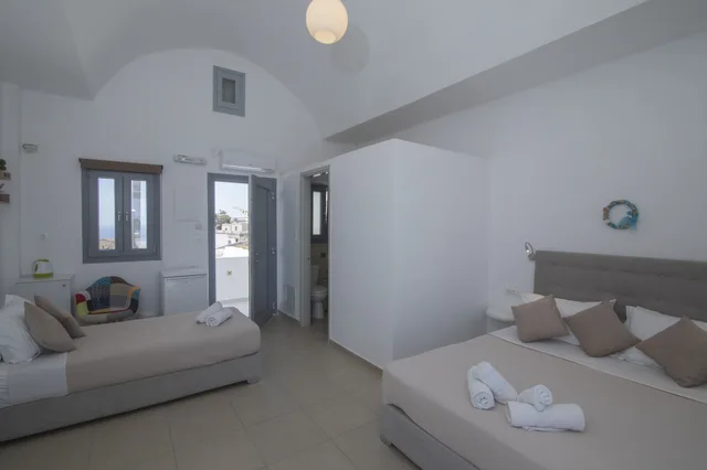 غرفة سوبيريور ثلاثية بسرير مزدوج وسرير فردي، Thira S Dolphin Hotel 5/10