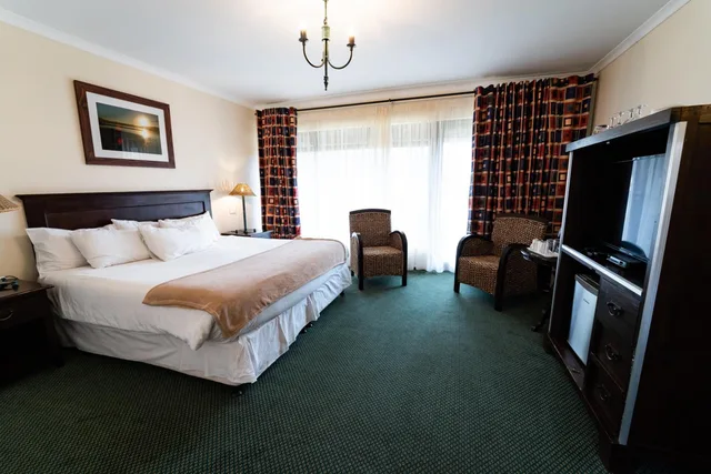 Superior, Double Bed, Riverside، Drakensberg Gardens Golf & Spa Resort 1/2