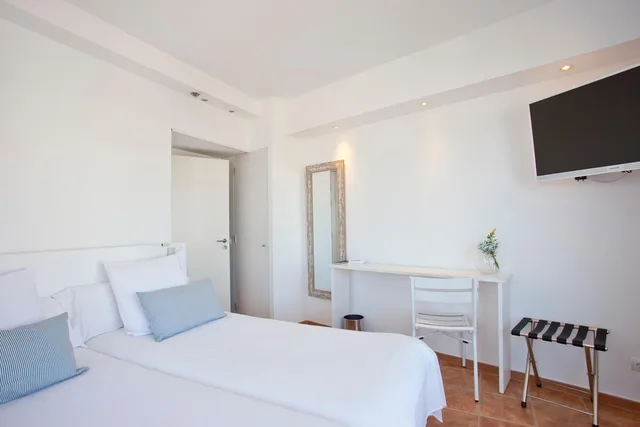 غرفة ثلاثية بسرير فردي، Galaxia Boutique Hotel 2/9