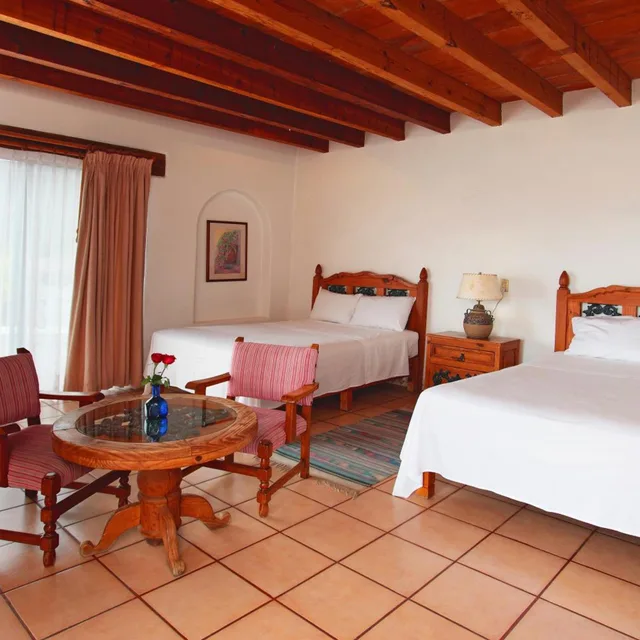 جناح جونيور، Posada Del Tepozteco Hotel 6/9