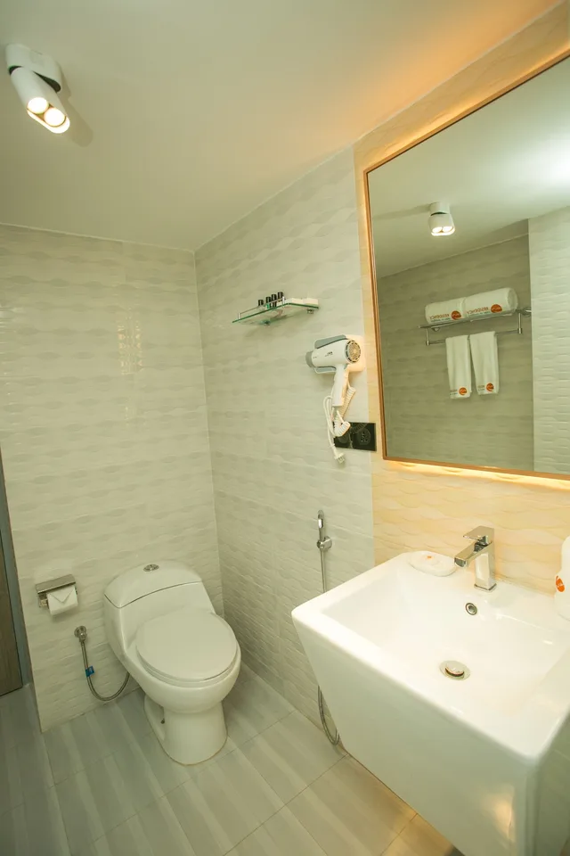 غرفة ديلوكس بسرير كوين بإطلالة على المدينة بغرفة نوم واحدة، Hotel Omni Residency 7/10