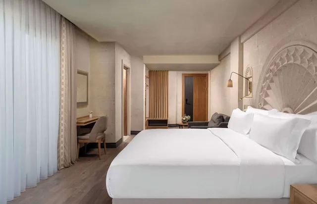 جناح جونيور بسرير كينج بشرفة، Barcelo Cappadocia 1/2