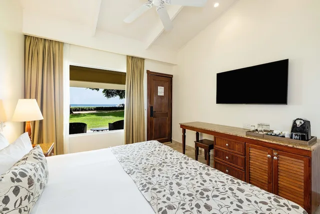 Sunset, King Bed, Ocean View، Tamarindo Diria Beach Resort 3/8